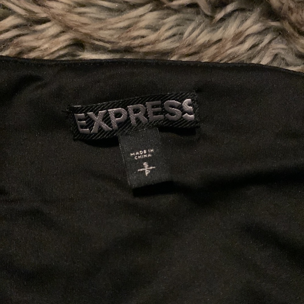 Express sequin mini skirt - Picture 2 of 4